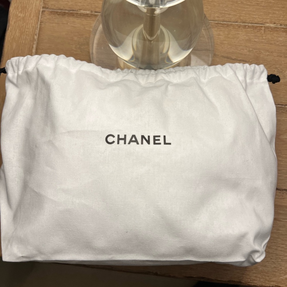 Chanel White Drawstring Bag - Picture 2 of 5